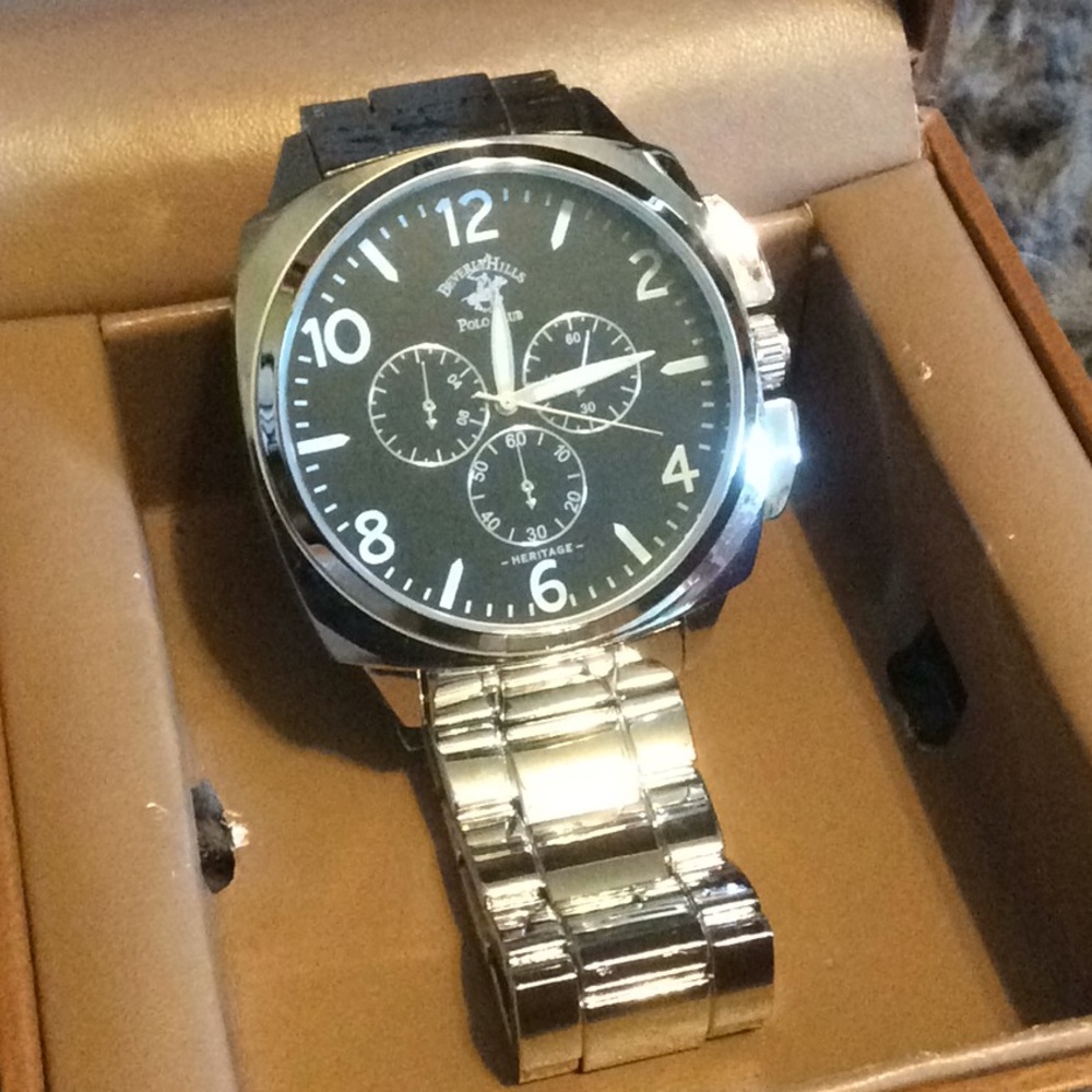 Watch - Picture 2 of 2